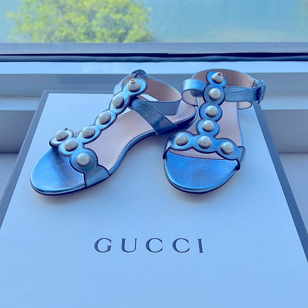 Brand New GUCCI  pearled sandals. Size 36 1/2